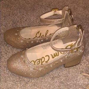 Dress shoes with square heel